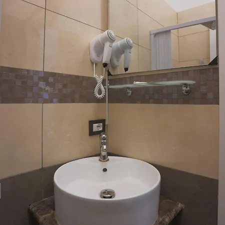 Rosa Italia Otel Roma